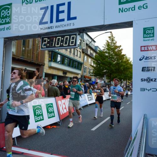 20.09.2026 - PSD Bank Halbmarathon LAZAROV Photography http://msf.ph/oto/10554783 20.09.2026 12:10:07 Ziel 1075, 1076, 1179, 1180, 1942, 2278, 2497, 2667, 2826, 2963, 3338, 3897, 4301, 4397, 4490 meine-sportfotos.de