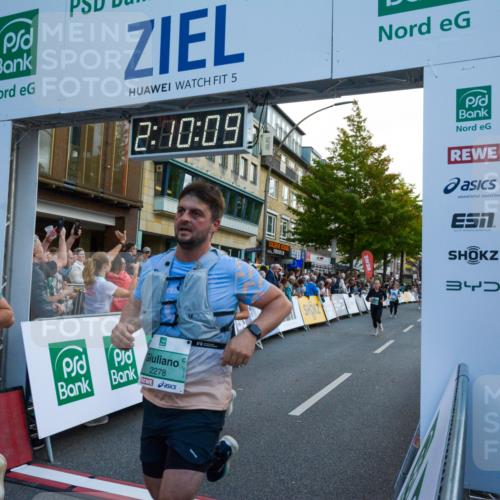 20.09.2026 - PSD Bank Halbmarathon LAZAROV Photography http://msf.ph/oto/10554790 20.09.2026 12:10:08 Ziel 1075, 1076, 1179, 1180, 1942, 2278, 2497, 2667, 2826, 2963, 3338, 3897, 4301, 4397, 4490 meine-sportfotos.de