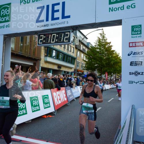 20.09.2026 - PSD Bank Halbmarathon LAZAROV Photography http://msf.ph/oto/10554795 20.09.2026 12:10:11 Ziel 1075, 1076, 1179, 1180, 1878, 1942, 2163, 2278, 2667, 2826, 2963, 3338, 3391, 3742, 3897, 4301, 4397, 4490 meine-sportfotos.de
