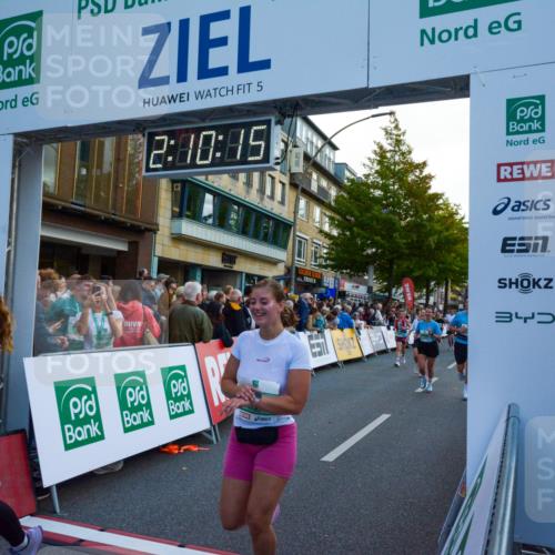 20.09.2026 - PSD Bank Halbmarathon LAZAROV Photography http://msf.ph/oto/10554803 20.09.2026 12:10:14 Ziel 1075, 1076, 1179, 1878, 1942, 2163, 2278, 2826, 2963, 3338, 3391, 3742, 3897, 4301, 4490 meine-sportfotos.de