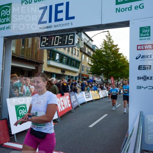 20.09.2026 - PSD Bank Halbmarathon LAZAROV Photography http://msf.ph/oto/10554805 20.09.2026 12:10:15 Ziel 1075, 1076, 1179, 1878, 2163, 2826, 2963, 3338, 3391, 3742, 3897, 4301, 4490 meine-sportfotos.de