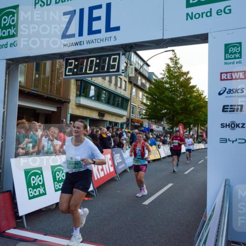 20.09.2026 - PSD Bank Halbmarathon LAZAROV Photography http://msf.ph/oto/10554815 20.09.2026 12:10:18 Ziel 1075, 1076, 1878, 2163, 2826, 3391, 3742, 3897, 4301, 4490, 4576, 4577 meine-sportfotos.de