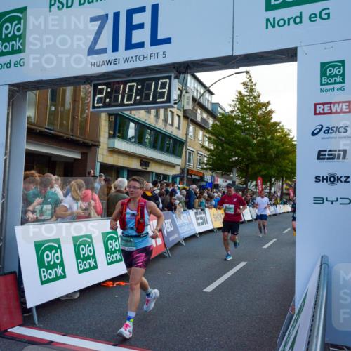 20.09.2026 - PSD Bank Halbmarathon LAZAROV Photography http://msf.ph/oto/10554820 20.09.2026 12:10:19 Ziel 1075, 1076, 1878, 2163, 2826, 3391, 3742, 3897, 4301, 4490, 4576, 4577 meine-sportfotos.de