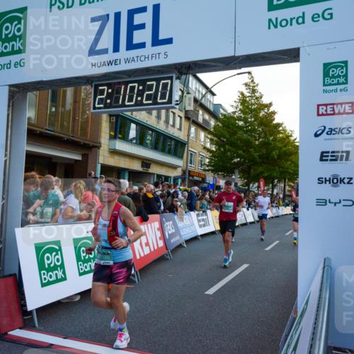 20.09.2026 - PSD Bank Halbmarathon LAZAROV Photography http://msf.ph/oto/10554821 20.09.2026 12:10:19 Ziel 1075, 1076, 1878, 2163, 2826, 3391, 3742, 3897, 4301, 4490, 4576, 4577 meine-sportfotos.de