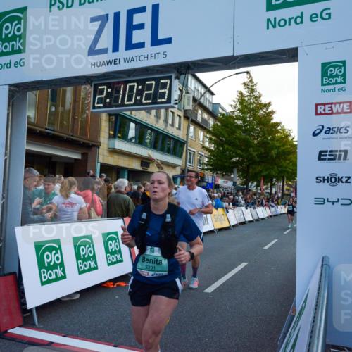 20.09.2026 - PSD Bank Halbmarathon LAZAROV Photography http://msf.ph/oto/10554830 20.09.2026 12:10:22 Ziel 1075, 1076, 1878, 2163, 2826, 3391, 3742, 3897, 4576, 4577 meine-sportfotos.de