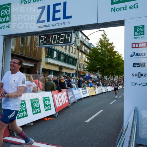 20.09.2026 - PSD Bank Halbmarathon LAZAROV Photography http://msf.ph/oto/10554839 20.09.2026 12:10:24 Ziel 1878, 2163, 2826, 3391, 3742, 3897, 4576, 4577, 4611 meine-sportfotos.de