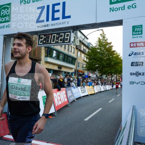 20.09.2026 - PSD Bank Halbmarathon LAZAROV Photography http://msf.ph/oto/10554846 20.09.2026 12:10:29 Ziel 1878, 1984, 2767, 2768, 3410, 4316, 4328, 4576, 4577, 4611 meine-sportfotos.de