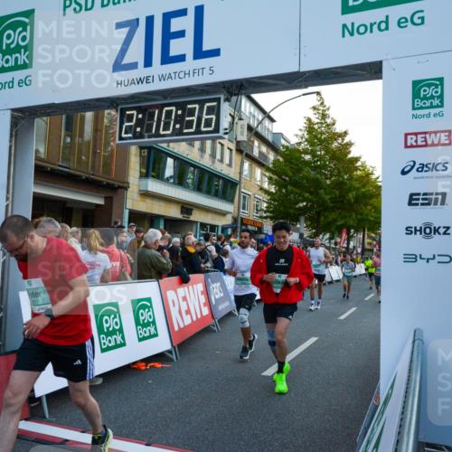 20.09.2026 - PSD Bank Halbmarathon LAZAROV Photography http://msf.ph/oto/10554851 20.09.2026 12:10:36 Ziel 1037, 1303, 1984, 2767, 2768, 3410, 3472, 3829, 4024, 4083, 4316, 4328, 4611 meine-sportfotos.de