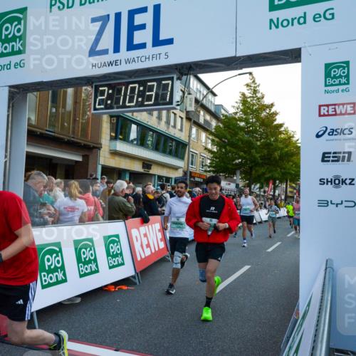 20.09.2026 - PSD Bank Halbmarathon LAZAROV Photography http://msf.ph/oto/10554852 20.09.2026 12:10:36 Ziel 1037, 1303, 1984, 2767, 2768, 3410, 3472, 3829, 4024, 4083, 4316, 4328, 4611 meine-sportfotos.de