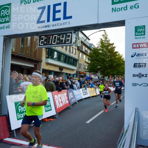 20.09.2026 - PSD Bank Halbmarathon LAZAROV Photography http://msf.ph/oto/10554877 20.09.2026 12:10:42 Ziel 1037, 1303, 1984, 2072, 2767, 2768, 3122, 3410, 3472, 3829, 4024, 4083, 4186, 4316, 4328, 4530, 4611, 4701 meine-sportfotos.de