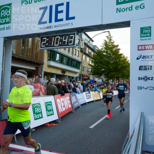 20.09.2026 - PSD Bank Halbmarathon LAZAROV Photography http://msf.ph/oto/10554878 20.09.2026 12:10:43 Ziel 1037, 1303, 1984, 2072, 2767, 2768, 3122, 3410, 3472, 3829, 4024, 4083, 4186, 4316, 4328, 4530, 4701 meine-sportfotos.de