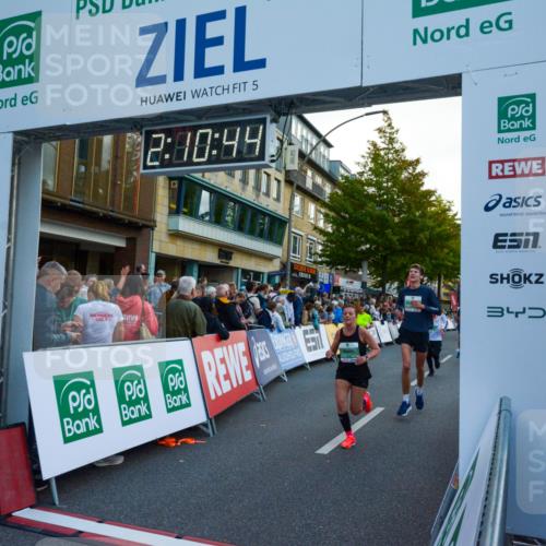 20.09.2026 - PSD Bank Halbmarathon LAZAROV Photography http://msf.ph/oto/10554881 20.09.2026 12:10:43 Ziel 1037, 1303, 1984, 2072, 2767, 2768, 3122, 3410, 3472, 3829, 4024, 4083, 4186, 4316, 4328, 4530, 4701 meine-sportfotos.de