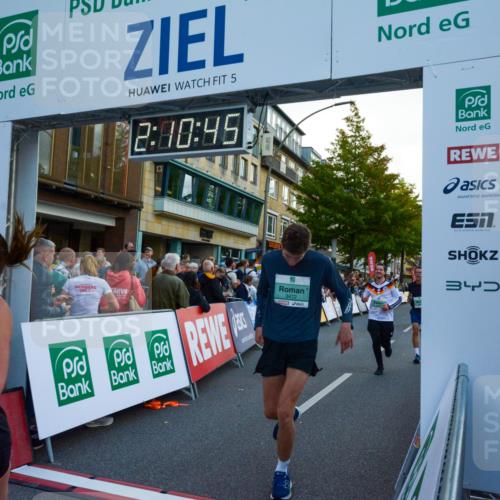 20.09.2026 - PSD Bank Halbmarathon LAZAROV Photography http://msf.ph/oto/10554886 20.09.2026 12:10:45 Ziel 1037, 1303, 1569, 1984, 2072, 2767, 2768, 3122, 3410, 3472, 3475, 3829, 4024, 4083, 4186, 4530, 4701 meine-sportfotos.de