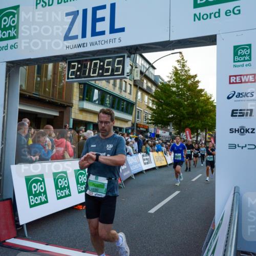 20.09.2026 - PSD Bank Halbmarathon LAZAROV Photography http://msf.ph/oto/10554908 20.09.2026 12:10:54 Ziel 1569, 1756, 2072, 2335, 2359, 3122, 3344, 3396, 3405, 3475, 3680, 3752, 3877, 4186, 4530, 4701 meine-sportfotos.de
