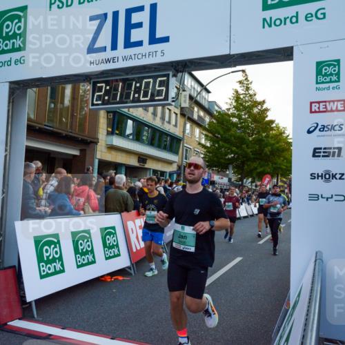 20.09.2026 - PSD Bank Halbmarathon LAZAROV Photography http://msf.ph/oto/10554939 20.09.2026 12:11:05 Ziel 1752, 1756, 2335, 2359, 2602, 2610, 3344, 3396, 3405, 3680, 3752, 3877, 4401, 4402 meine-sportfotos.de