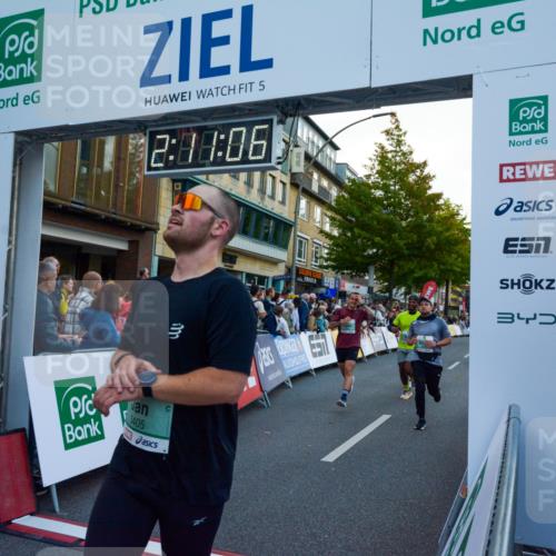 20.09.2026 - PSD Bank Halbmarathon LAZAROV Photography http://msf.ph/oto/10554942 20.09.2026 12:11:05 Ziel 1752, 1756, 2335, 2359, 2602, 2610, 3344, 3396, 3405, 3680, 3752, 3877, 4401, 4402 meine-sportfotos.de