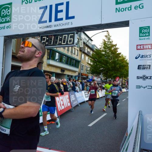 20.09.2026 - PSD Bank Halbmarathon LAZAROV Photography http://msf.ph/oto/10554943 20.09.2026 12:11:05 Ziel 1752, 1756, 2335, 2359, 2602, 2610, 3344, 3396, 3405, 3680, 3752, 3877, 4401, 4402 meine-sportfotos.de