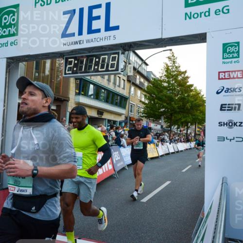 20.09.2026 - PSD Bank Halbmarathon LAZAROV Photography http://msf.ph/oto/10554954 20.09.2026 12:11:07 Ziel 1752, 1756, 2335, 2359, 2602, 2610, 3396, 3405, 3752, 4401, 4402 meine-sportfotos.de
