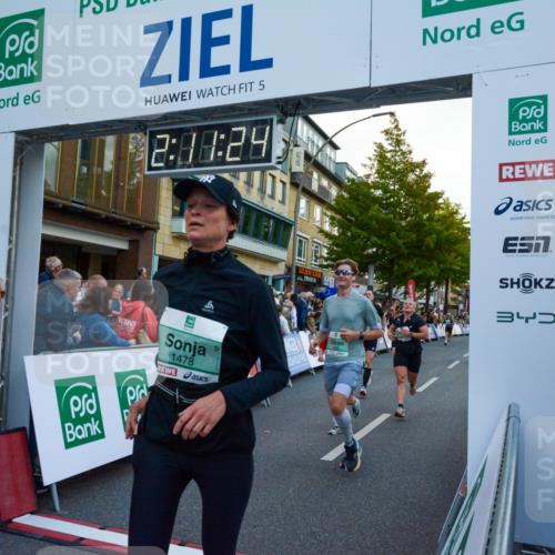 20.09.2026 - PSD Bank Halbmarathon LAZAROV Photography http://msf.ph/oto/10554977 20.09.2026 12:11:24 Ziel 1267, 1478, 2357, 2368, 2475, 2719, 2739, 2893, 3145, 3172, 3261, 3814, 3853, 3854, 4452 meine-sportfotos.de