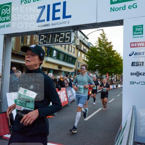 20.09.2026 - PSD Bank Halbmarathon LAZAROV Photography http://msf.ph/oto/10554978 20.09.2026 12:11:24 Ziel 1267, 1478, 2357, 2368, 2475, 2719, 2739, 2893, 3145, 3172, 3261, 3814, 3853, 3854, 4452 meine-sportfotos.de