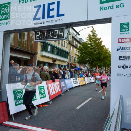 20.09.2026 - PSD Bank Halbmarathon LAZAROV Photography http://msf.ph/oto/10555000 20.09.2026 12:11:34 Ziel 1267, 1579, 2081, 2243, 2368, 2475, 3094, 3172, 3261, 3853, 3854, 4129, 4452 meine-sportfotos.de