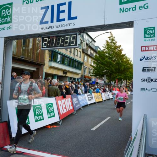 20.09.2026 - PSD Bank Halbmarathon LAZAROV Photography http://msf.ph/oto/10555001 20.09.2026 12:11:34 Ziel 1267, 1579, 2081, 2243, 2368, 2475, 3094, 3172, 3261, 3853, 3854, 4129, 4452 meine-sportfotos.de