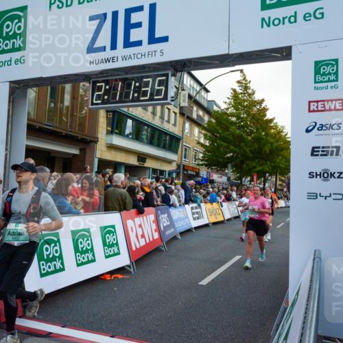 20.09.2026 - PSD Bank Halbmarathon LAZAROV Photography http://msf.ph/oto/10555002 20.09.2026 12:11:34 Ziel 1267, 1579, 2081, 2243, 2368, 2475, 3094, 3172, 3261, 3853, 3854, 4129, 4452 meine-sportfotos.de