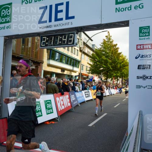 20.09.2026 - PSD Bank Halbmarathon LAZAROV Photography http://msf.ph/oto/10555026 20.09.2026 12:11:43 Ziel 1579, 1858, 2081, 2243, 3094, 3210, 4129 meine-sportfotos.de