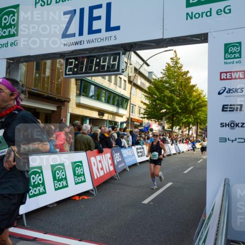 20.09.2026 - PSD Bank Halbmarathon LAZAROV Photography http://msf.ph/oto/10555027 20.09.2026 12:11:43 Ziel 1579, 1858, 2081, 2243, 3094, 3210, 4129 meine-sportfotos.de
