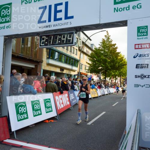 20.09.2026 - PSD Bank Halbmarathon LAZAROV Photography http://msf.ph/oto/10555030 20.09.2026 12:11:43 Ziel 1579, 1858, 2081, 2243, 3094, 3210, 4129 meine-sportfotos.de