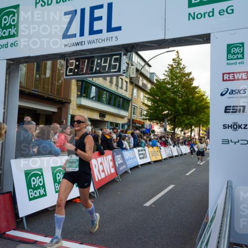 20.09.2026 - PSD Bank Halbmarathon LAZAROV Photography http://msf.ph/oto/10555031 20.09.2026 12:11:44 Ziel 1579, 1858, 2081, 2243, 3094, 3210, 4129 meine-sportfotos.de