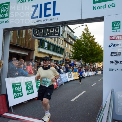 20.09.2026 - PSD Bank Halbmarathon LAZAROV Photography http://msf.ph/oto/10555038 20.09.2026 12:11:48 Ziel 1858, 2081, 3017, 3094, 3210, 4375 meine-sportfotos.de