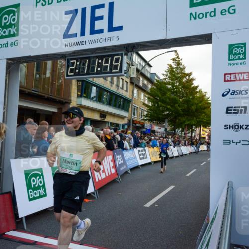 20.09.2026 - PSD Bank Halbmarathon LAZAROV Photography http://msf.ph/oto/10555039 20.09.2026 12:11:49 Ziel 1858, 2081, 3017, 3094, 3210, 4375 meine-sportfotos.de