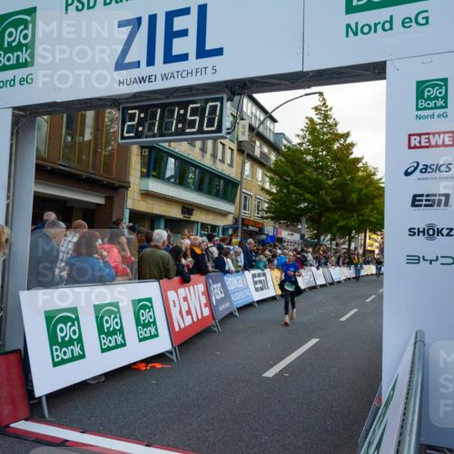 20.09.2026 - PSD Bank Halbmarathon LAZAROV Photography http://msf.ph/oto/10555043 20.09.2026 12:11:49 Ziel 1858, 2081, 3017, 3094, 3210, 4375 meine-sportfotos.de