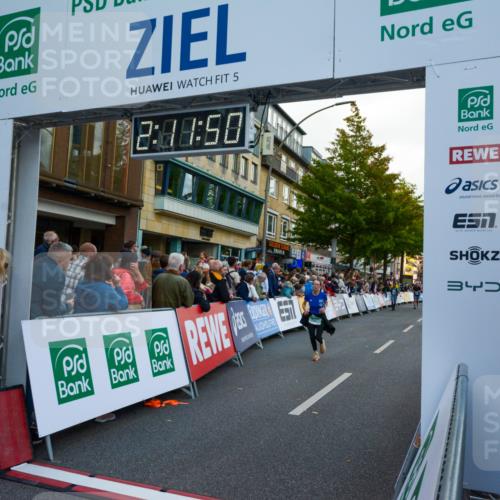 20.09.2026 - PSD Bank Halbmarathon LAZAROV Photography http://msf.ph/oto/10555044 20.09.2026 12:11:49 Ziel 1858, 2081, 3017, 3094, 3210, 4375 meine-sportfotos.de