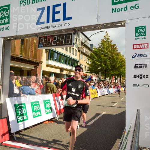 20.09.2026 - PSD Bank Halbmarathon LAZAROV Photography http://msf.ph/oto/10555129 20.09.2026 12:12:40 Ziel 1170, 1171, 2129, 2260, 2428, 2764, 2804, 2851, 3443, 4246, 4384 meine-sportfotos.de
