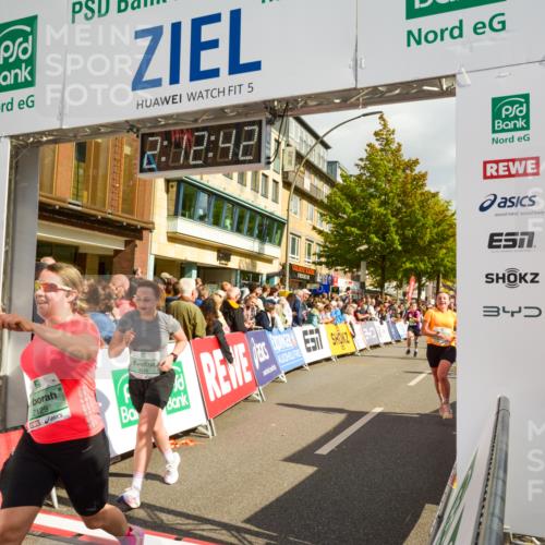 20.09.2026 - PSD Bank Halbmarathon LAZAROV Photography http://msf.ph/oto/10555134 20.09.2026 12:12:41 Ziel 1170, 1171, 2129, 2260, 2428, 2764, 2804, 2851, 3443, 4246, 4384 meine-sportfotos.de