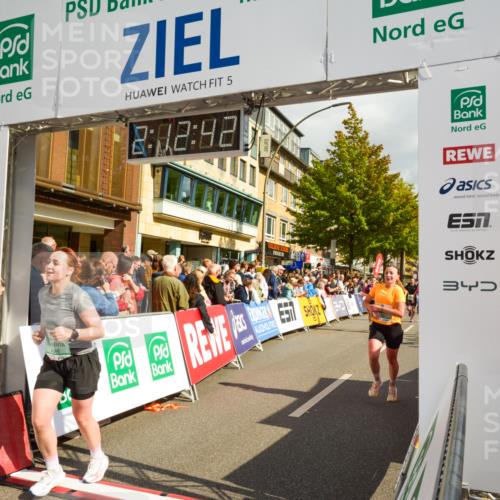20.09.2026 - PSD Bank Halbmarathon LAZAROV Photography http://msf.ph/oto/10555136 20.09.2026 12:12:41 Ziel 1170, 1171, 2129, 2260, 2428, 2764, 2804, 2851, 3443, 4246, 4384 meine-sportfotos.de