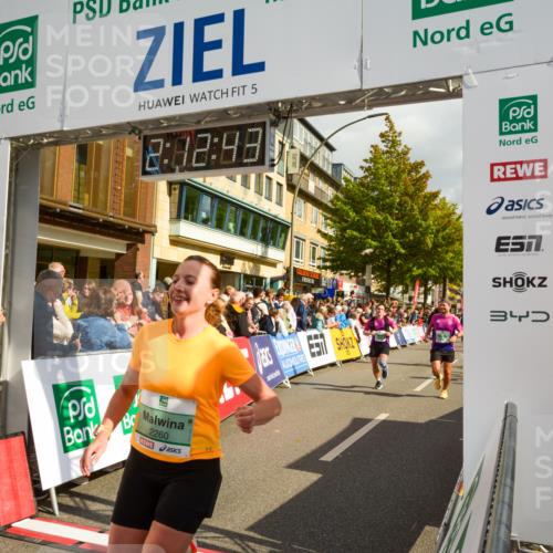 20.09.2026 - PSD Bank Halbmarathon LAZAROV Photography http://msf.ph/oto/10555144 20.09.2026 12:12:43 Ziel 1170, 1171, 1963, 2129, 2260, 2428, 2764, 2804, 2851, 3443, 3587, 4246, 4384 meine-sportfotos.de