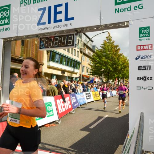 20.09.2026 - PSD Bank Halbmarathon LAZAROV Photography http://msf.ph/oto/10555145 20.09.2026 12:12:43 Ziel 1170, 1171, 1963, 2129, 2260, 2428, 2764, 2804, 2851, 3443, 3587, 4246, 4384 meine-sportfotos.de