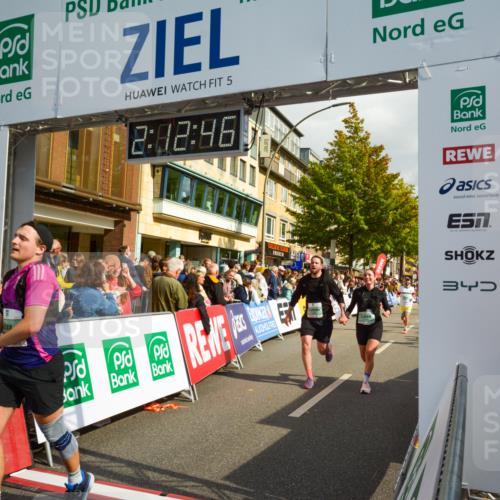 20.09.2026 - PSD Bank Halbmarathon LAZAROV Photography http://msf.ph/oto/10555153 20.09.2026 12:12:45 Ziel 1170, 1171, 1963, 2129, 2260, 2428, 2764, 2804, 2851, 3443, 3587, 4246, 4384 meine-sportfotos.de