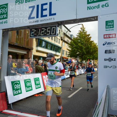 20.09.2026 - PSD Bank Halbmarathon LAZAROV Photography http://msf.ph/oto/10555162 20.09.2026 12:12:50 Ziel 1170, 1171, 1963, 2428, 2764, 2804, 3443, 3587, 4384 meine-sportfotos.de