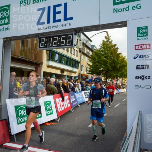 20.09.2026 - PSD Bank Halbmarathon LAZAROV Photography http://msf.ph/oto/10555169 20.09.2026 12:12:51 Ziel 1170, 1171, 1963, 2428, 2764, 2804, 3443, 3587, 4384 meine-sportfotos.de
