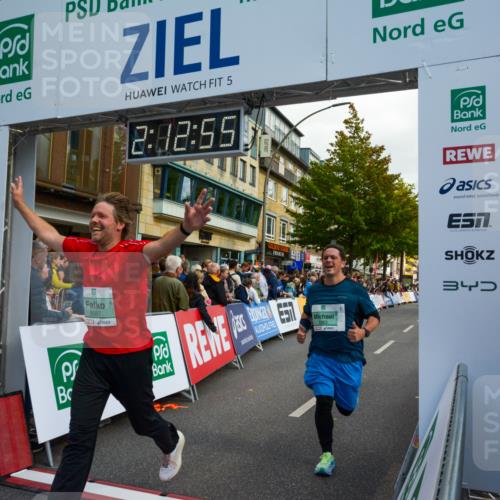 20.09.2026 - PSD Bank Halbmarathon LAZAROV Photography http://msf.ph/oto/10555177 20.09.2026 12:12:54 Ziel 1045, 1702, 1963, 2428, 3443, 3587, 4384 meine-sportfotos.de