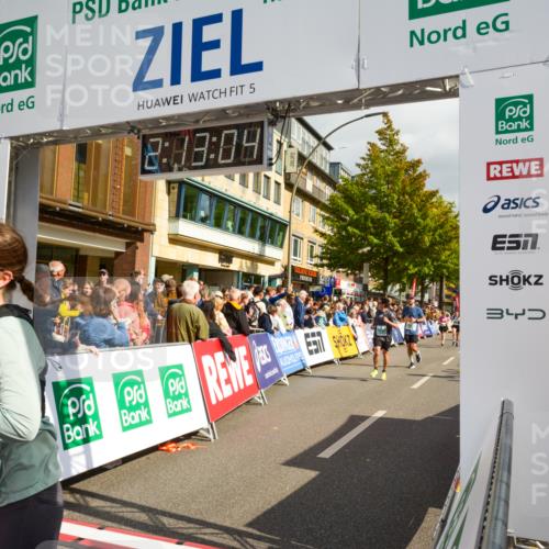 20.09.2026 - PSD Bank Halbmarathon LAZAROV Photography http://msf.ph/oto/10555183 20.09.2026 12:13:04 Ziel 1030, 1045, 1125, 1322, 1341, 1702, 2521, 3970, 3971, 4466, 4668 meine-sportfotos.de