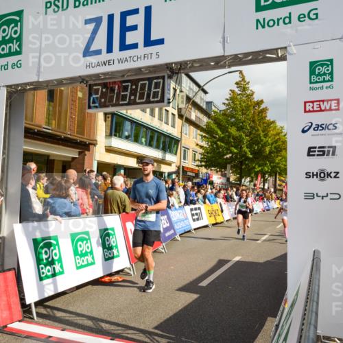 20.09.2026 - PSD Bank Halbmarathon LAZAROV Photography http://msf.ph/oto/10555191 20.09.2026 12:13:07 Ziel 1030, 1045, 1125, 1322, 1341, 1702, 2521, 3970, 3971, 4466, 4668 meine-sportfotos.de