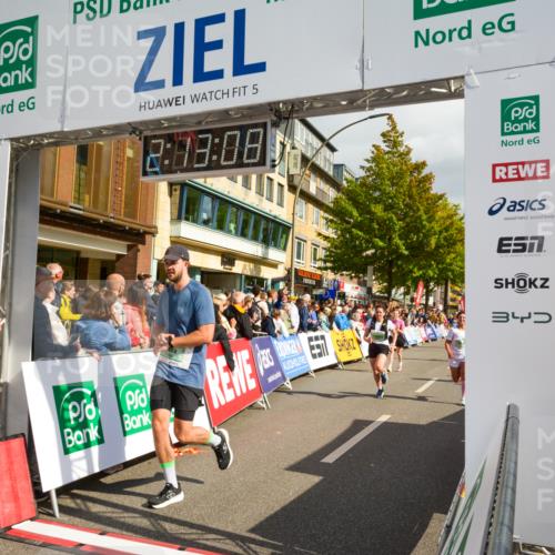 20.09.2026 - PSD Bank Halbmarathon LAZAROV Photography http://msf.ph/oto/10555193 20.09.2026 12:13:08 Ziel 1030, 1045, 1125, 1322, 1341, 1702, 2521, 3970, 3971, 4466, 4668 meine-sportfotos.de