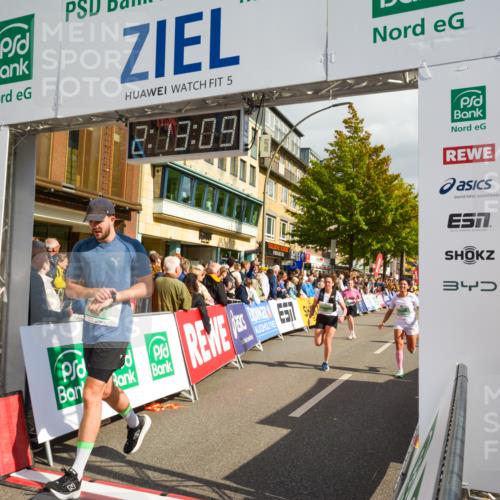 20.09.2026 - PSD Bank Halbmarathon LAZAROV Photography http://msf.ph/oto/10555194 20.09.2026 12:13:08 Ziel 1030, 1045, 1125, 1322, 1341, 1702, 2521, 3970, 3971, 4466, 4668 meine-sportfotos.de