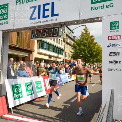 20.09.2026 - PSD Bank Halbmarathon LAZAROV Photography http://msf.ph/oto/10555213 20.09.2026 12:13:12 Ziel 1030, 1125, 1190, 1322, 1341, 2521, 3503, 3970, 3971, 4466, 4668 meine-sportfotos.de