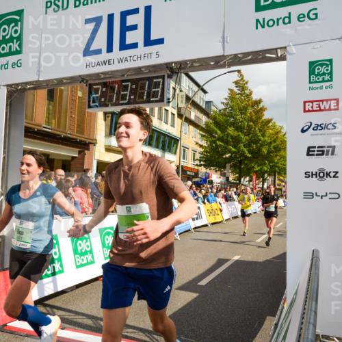 20.09.2026 - PSD Bank Halbmarathon LAZAROV Photography http://msf.ph/oto/10555217 20.09.2026 12:13:13 Ziel 1030, 1125, 1190, 1322, 1341, 2521, 3503, 3970, 3971, 4466, 4668 meine-sportfotos.de